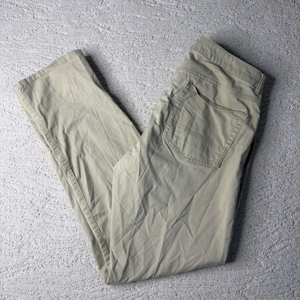 Men's UNTUCKit 33x32 Khaki Chino Pants Straight Fit Golf
